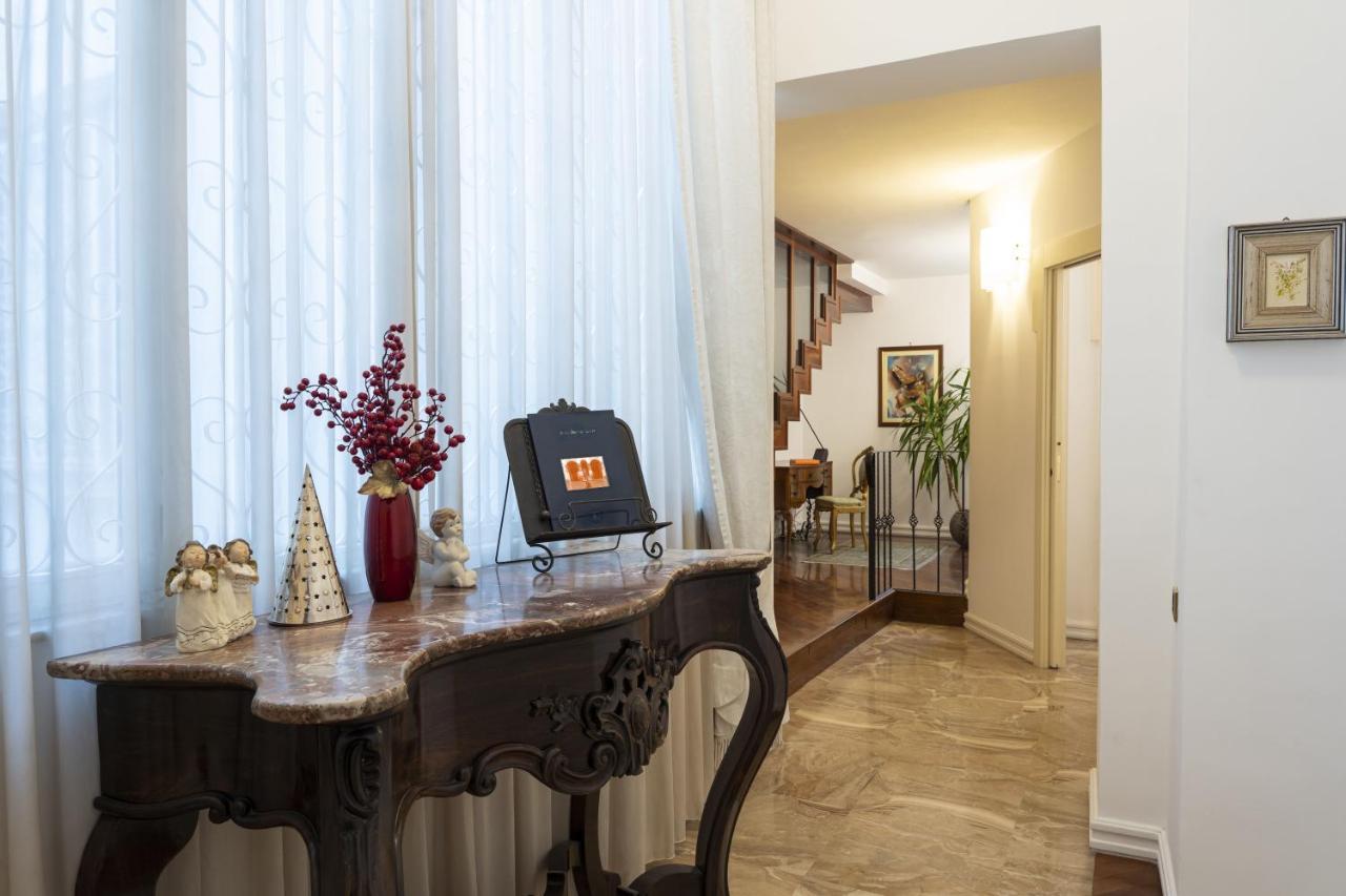 Bella Domus Suites 살레르노 외부 사진