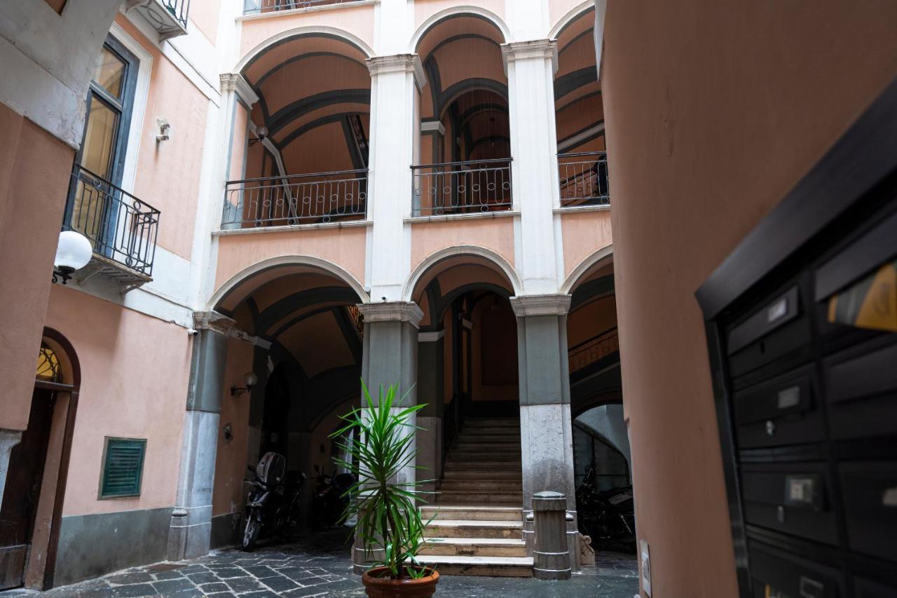 Bella Domus Suites 살레르노 외부 사진