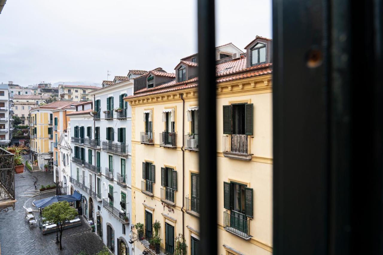 Bella Domus Suites 살레르노 외부 사진