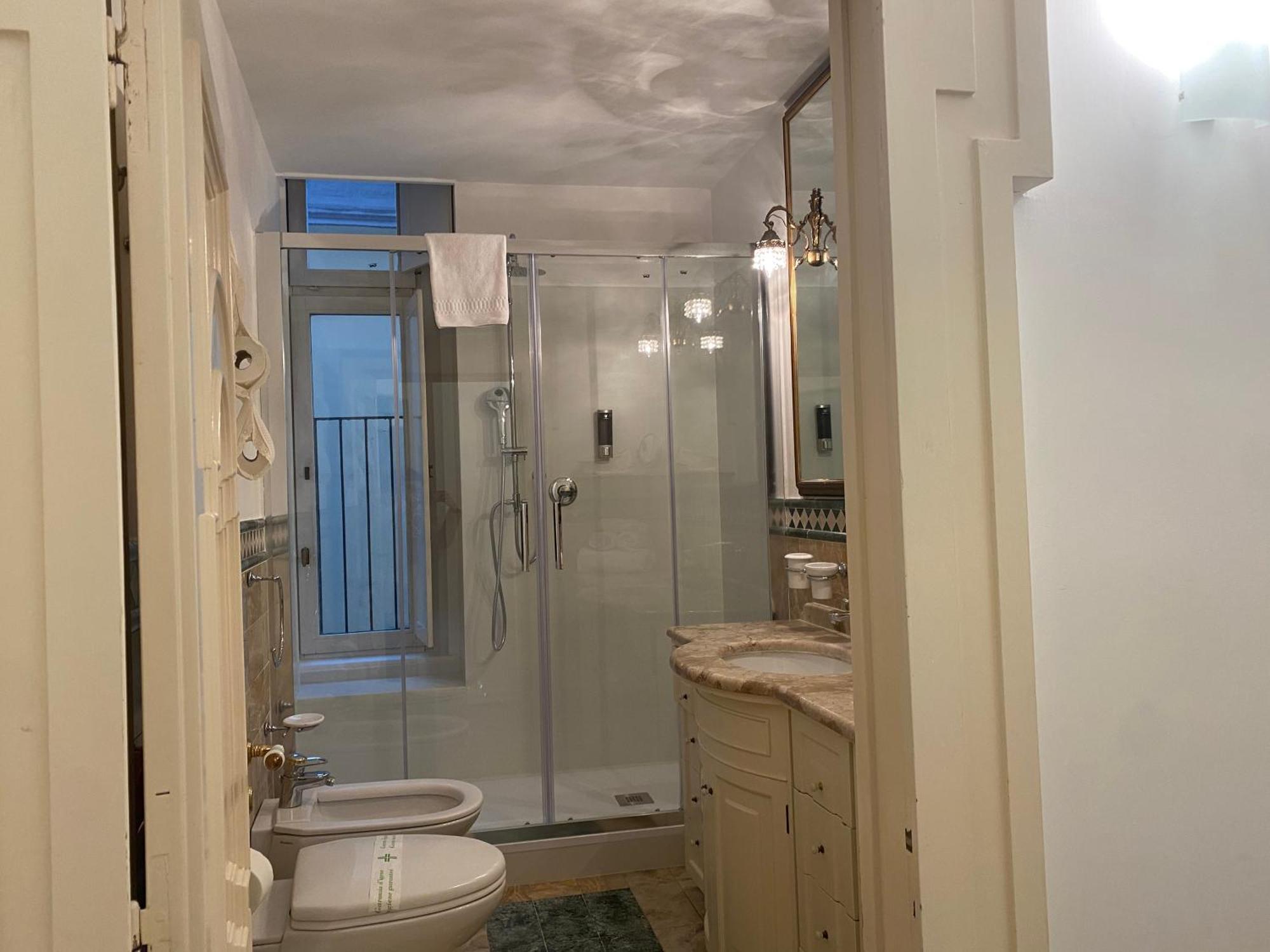 Bella Domus Suites 살레르노 외부 사진