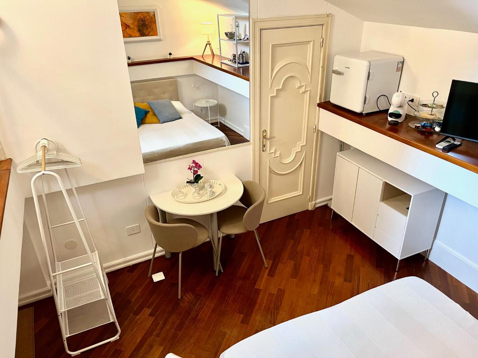 Bella Domus Suites 살레르노 외부 사진