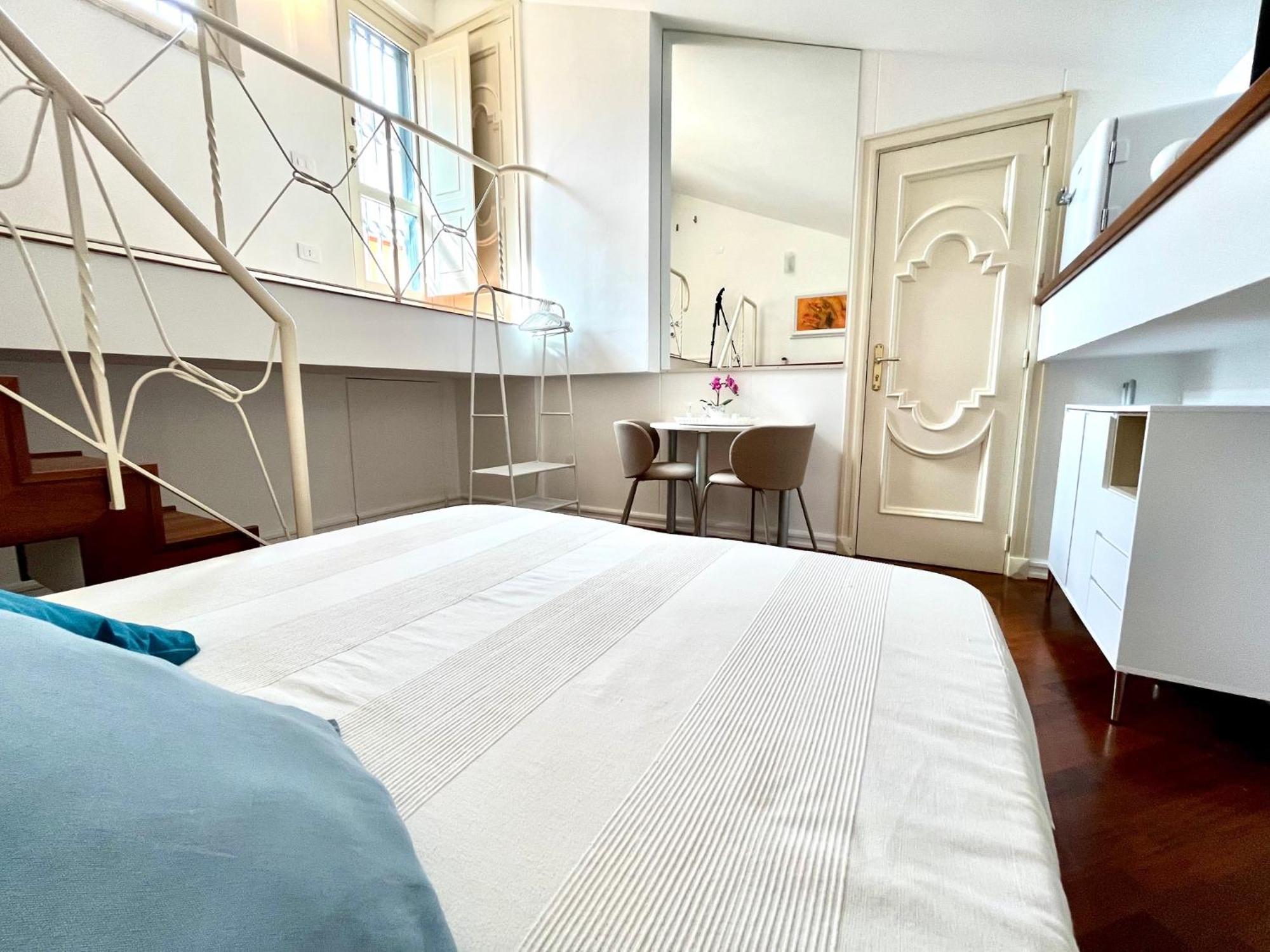 Bella Domus Suites 살레르노 외부 사진