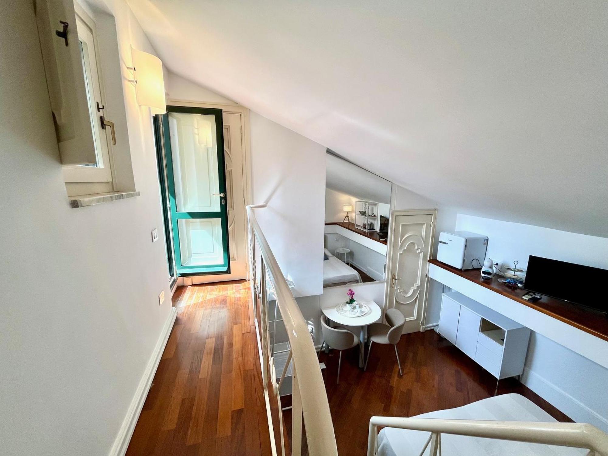 Bella Domus Suites 살레르노 외부 사진